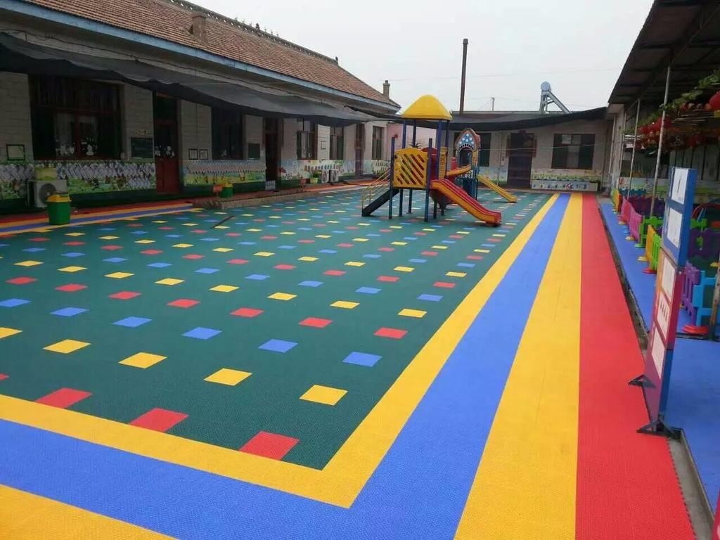 幼儿园塑胶场地地板